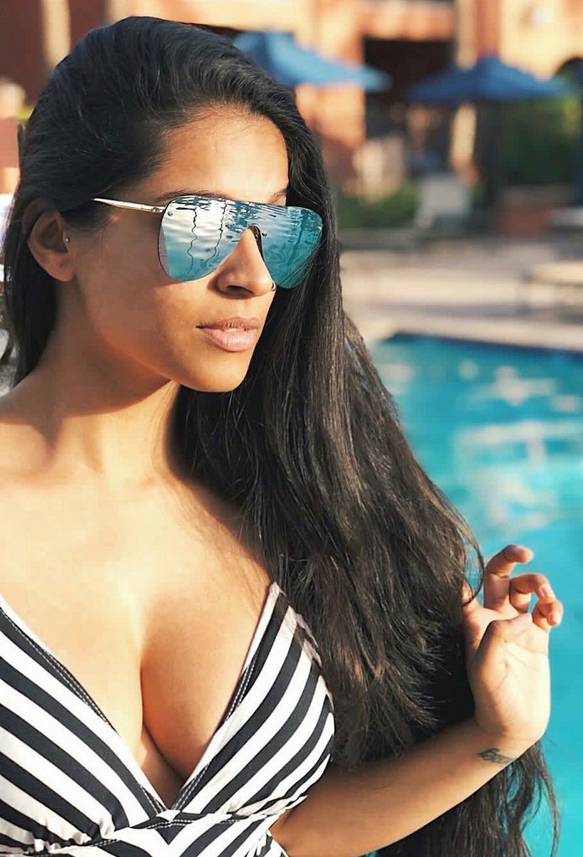 Nude lilly singh Lilly Singh