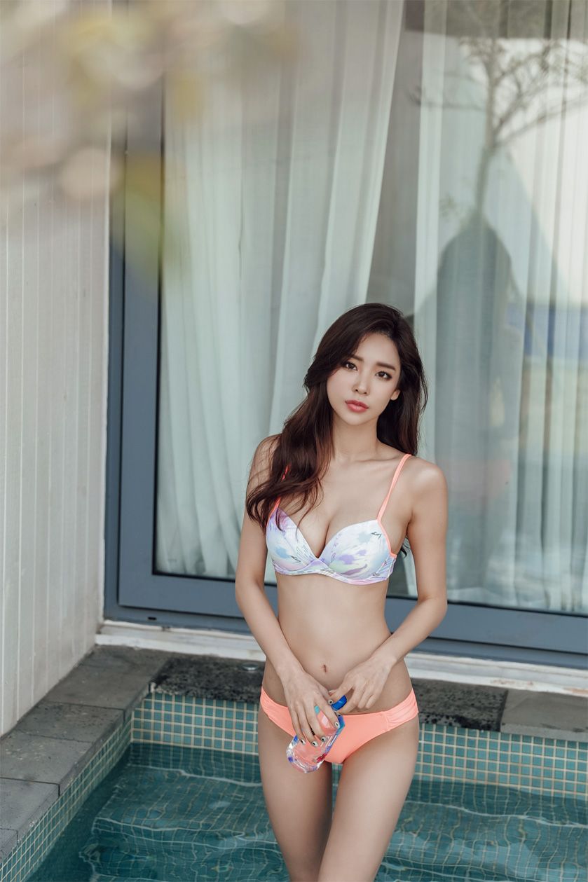 Park Da Hyun Eranzi Bikini Series V