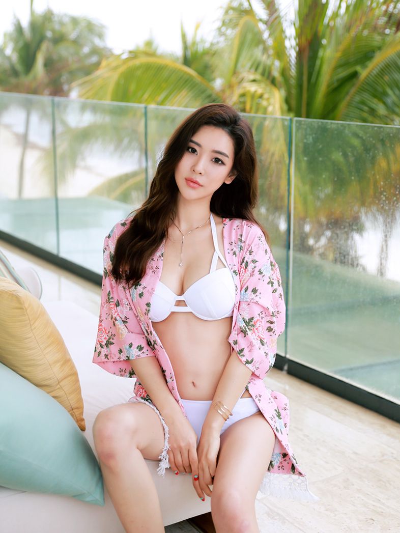 Park Da Hyun Eranzi Bikini Series V