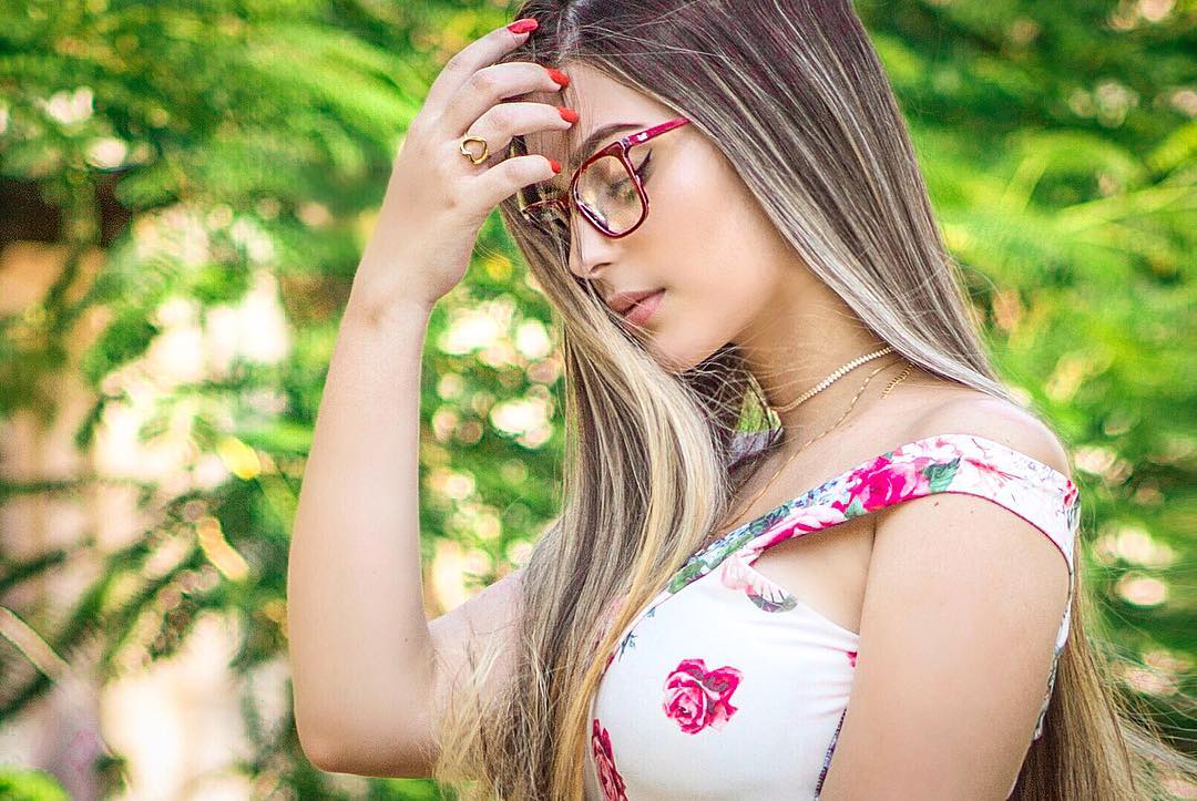 Carolina Paiva Million Followrs Brazil Beauty