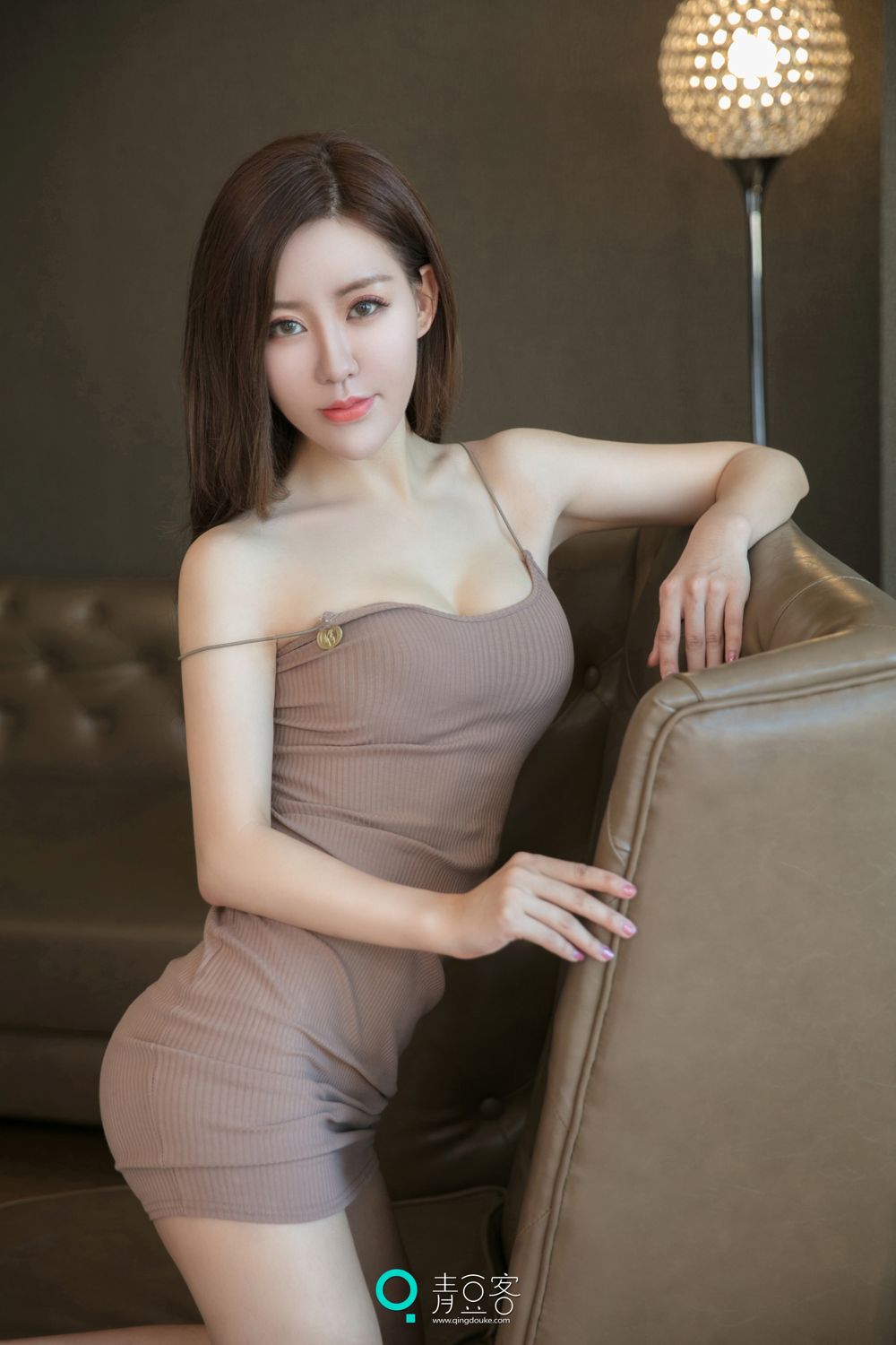 QingDouKe - Long Hair Beauty Qiao En Xi