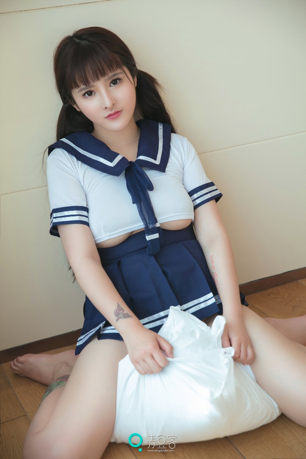 QingDouKe - Student Uniform and Bra