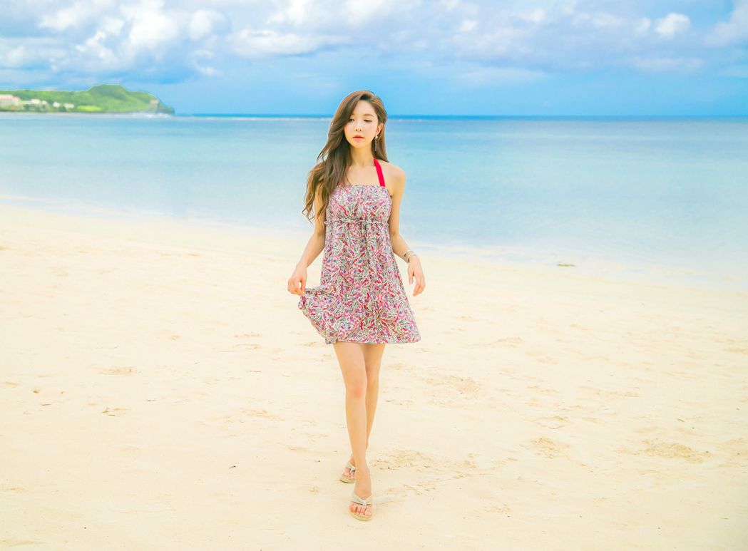 Park Soo Yeon Beach Temperament Picture and Photo