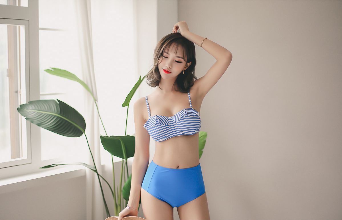 Yeon Ji Eun Lovely Bikini Picture and Photo
