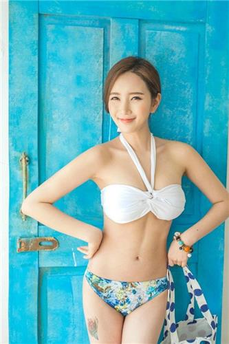 Lee Yeon Jeong Temperament Bikini Lovely Picture and Photo