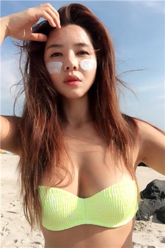Lily M Kim Temperament Bikini Picture and Photo