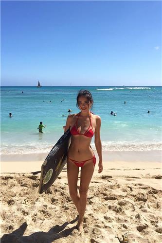 Mandy Ng Bikini Picture and Photo