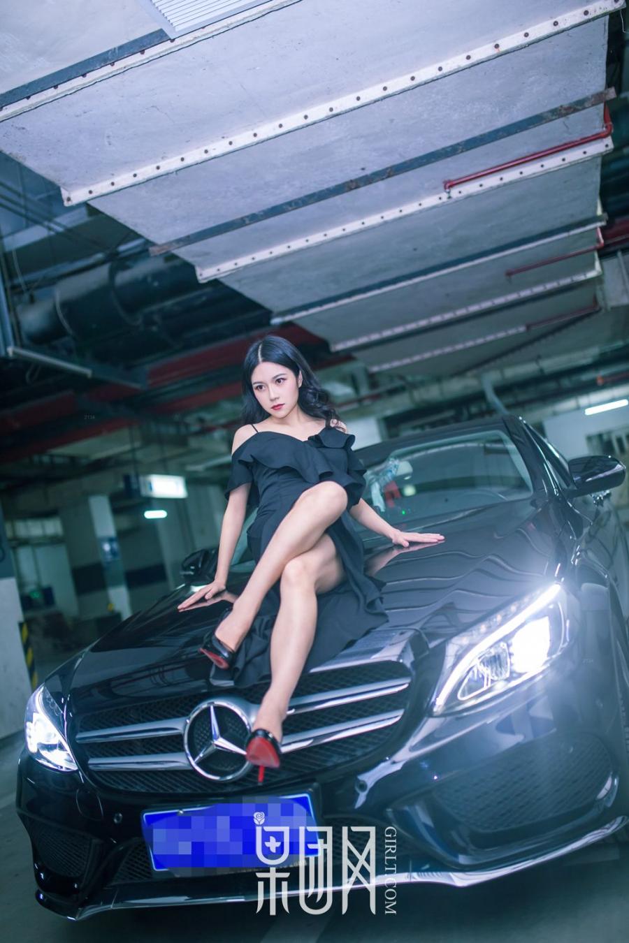 Girlt Beauty Girl vs luxury car