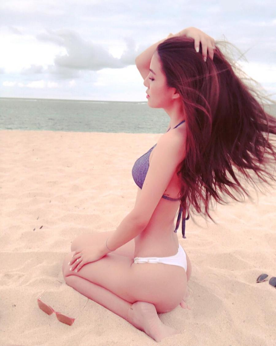 Wu Cai Zhen Temperament Bikini Picture and Photo