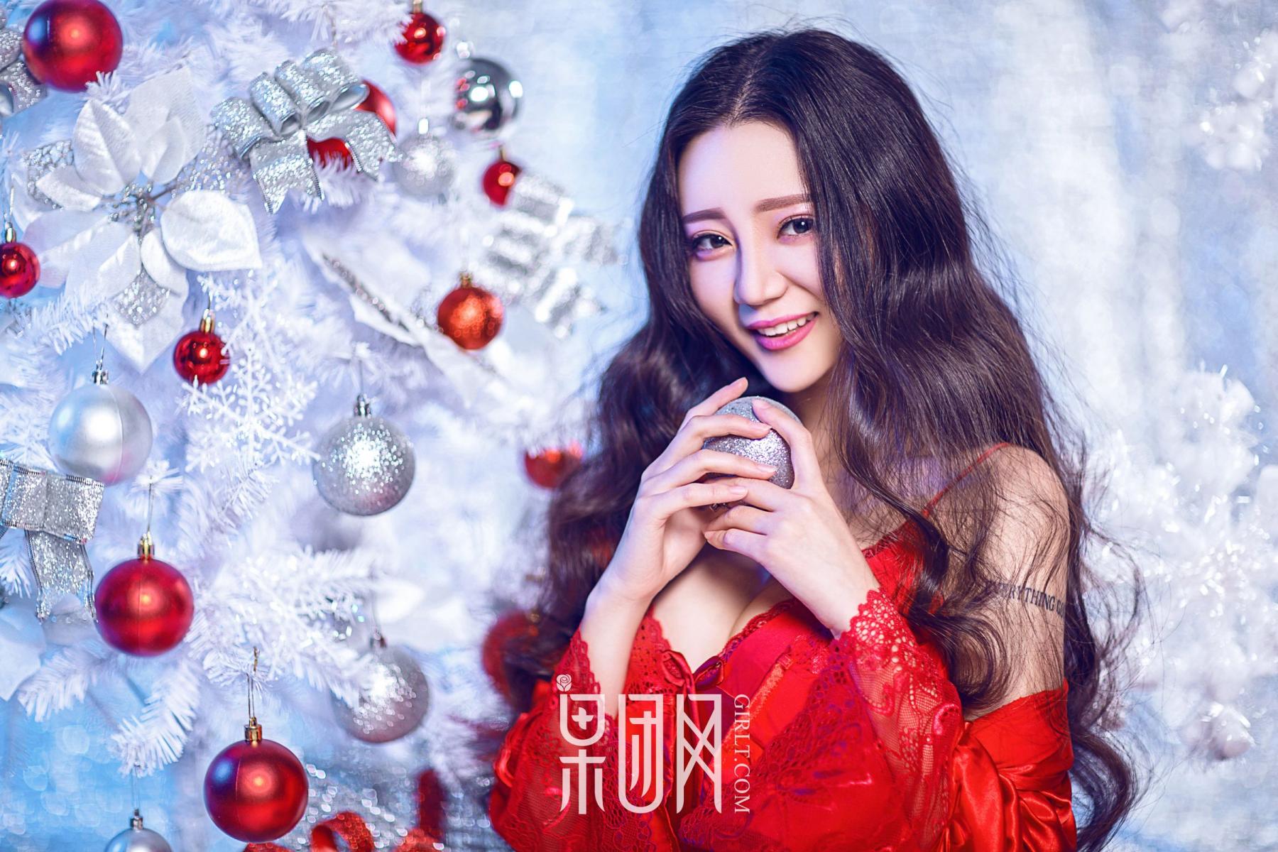 [Girlt] Mo Ya Qi Christmas Picture