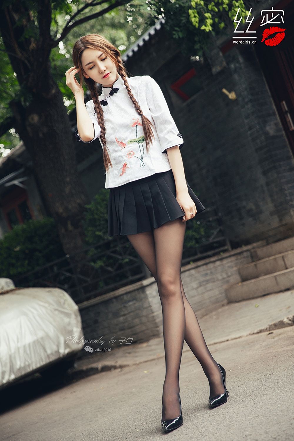 [TouTiao Girls] The black silk chick in the alley