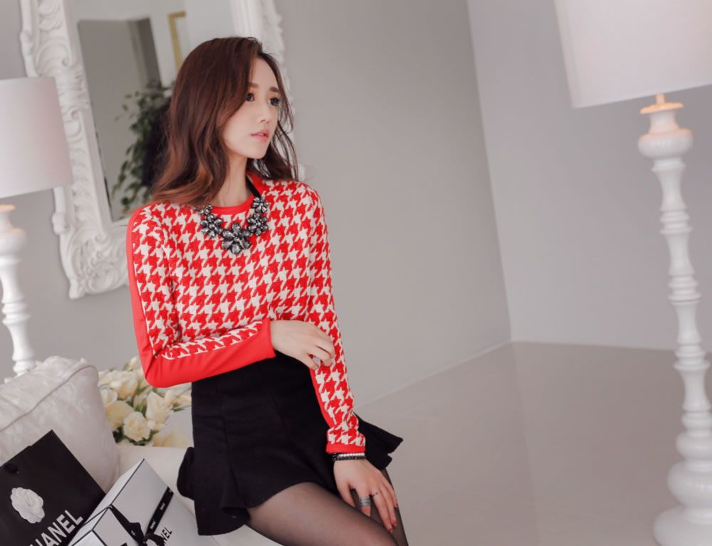 Son Yoon Joo 2014 Beautiful Legs Temperament Picture and Photo