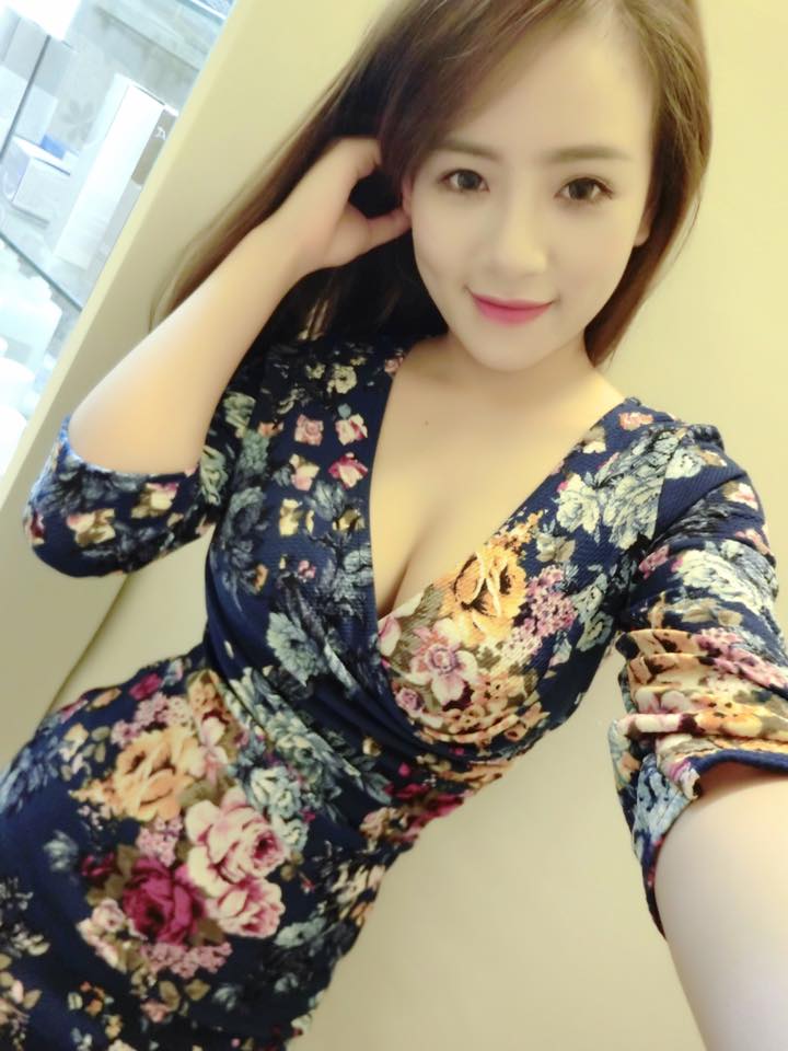 Phuong Lan Nguyen Big Boobs Plump Sexy Hot Picture and Photo