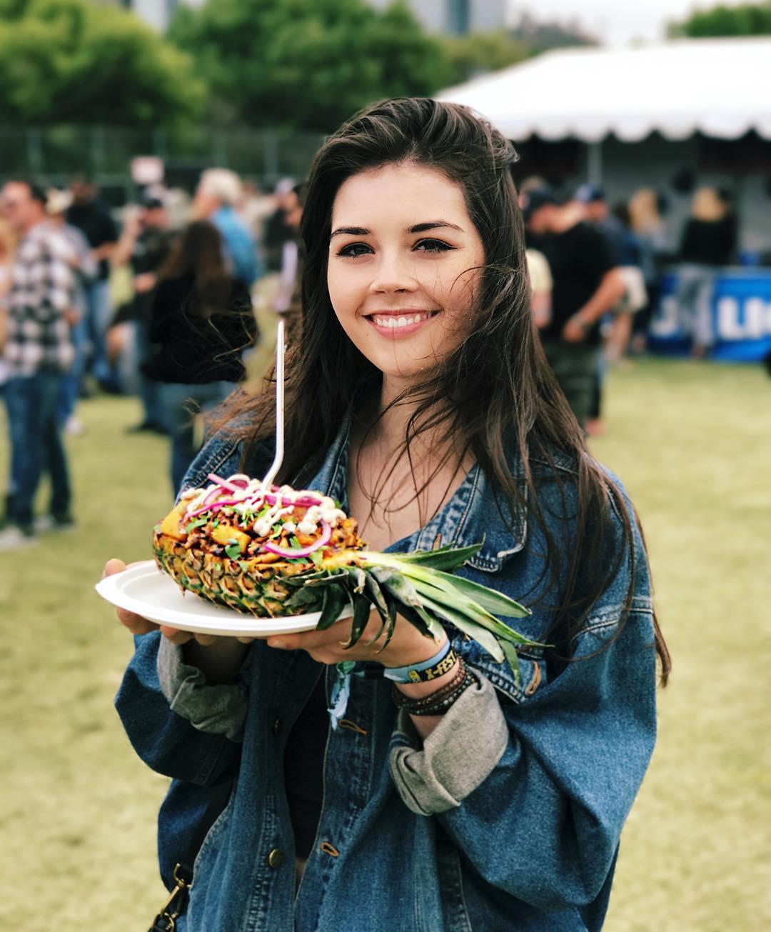 Elise Trouw Lovely Picture and Photo