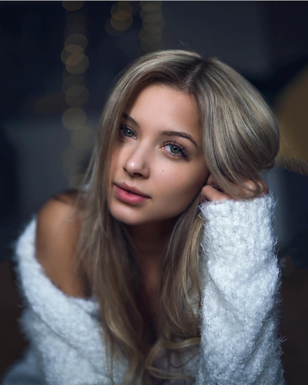 Franceska Fournier Temperament Lovely Picture and Photo
