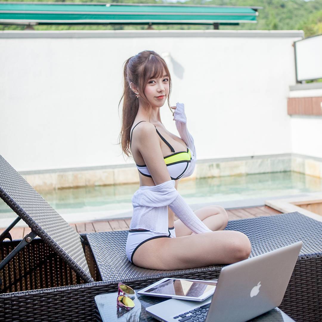 Lee Soo Bin Amazing Hot Body Picture and Photo