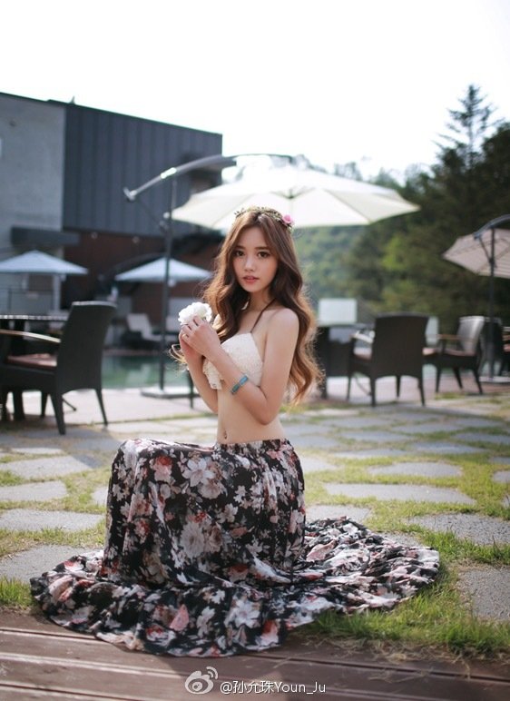Son Yoon Joo Lovely Picture and Photo