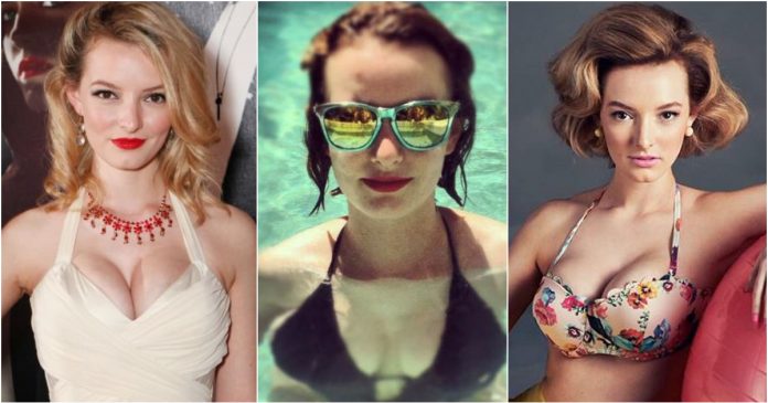 49 Hot Pictures Of Dakota Blue Richards Which Are Simply Gorgeous