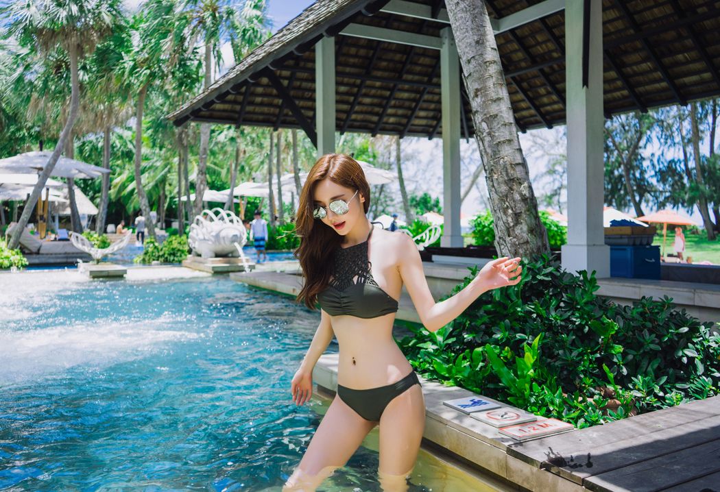 Son Yoon Joo 2017 Phuket Island Skirt Picture Series 5